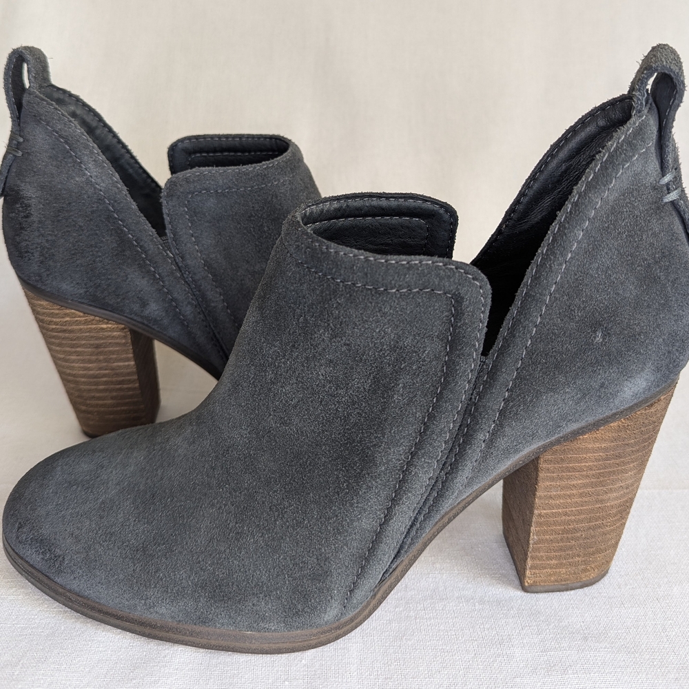 Vince Camuto - Francia Gray Suede Ankle Boots Size9